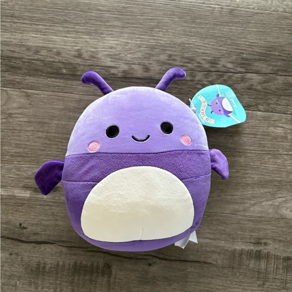 Axel Squishmallow 8”